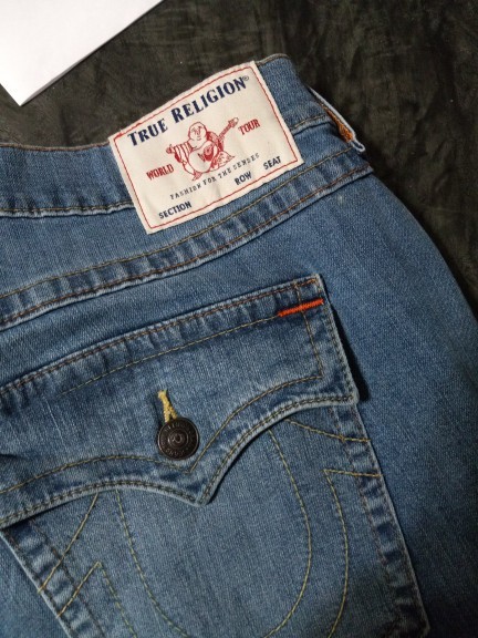How common is a size 40 for jeans for men?