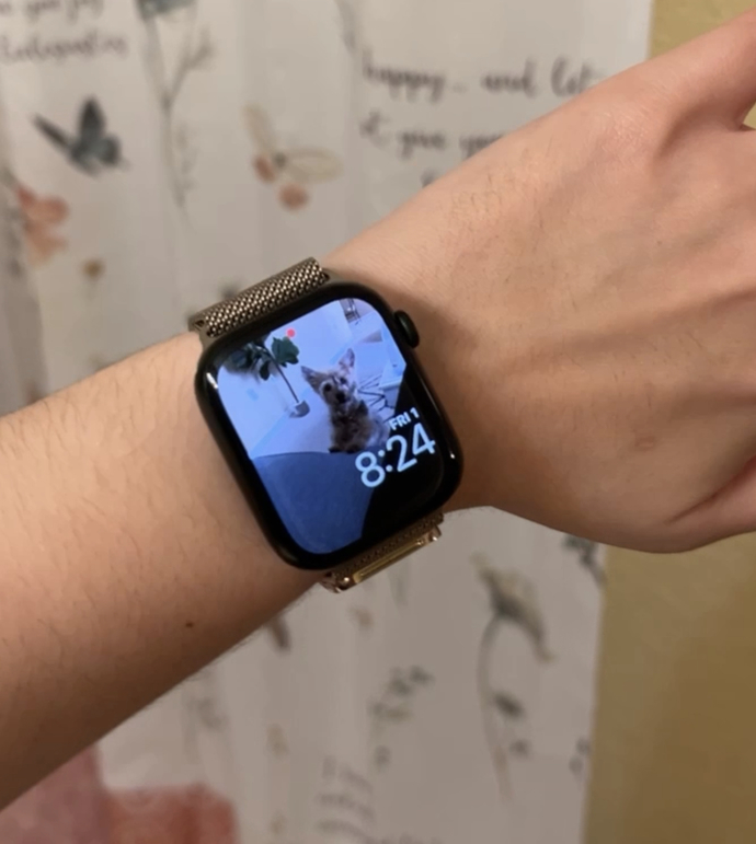 Which band looks best with my green Apple Watch?