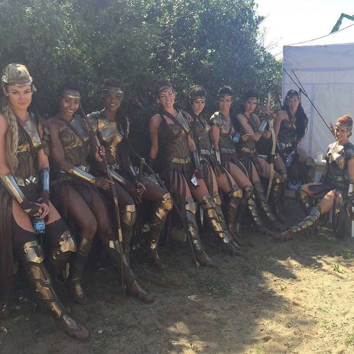 Amazons on break