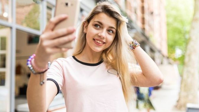 Does individualism of western culture encourage narcississm in youth?