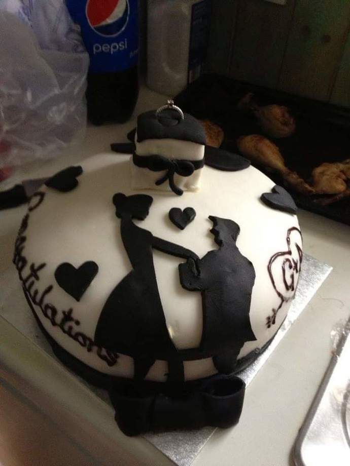 What do you think of this cake 🍰 I made for my sisters wedding?