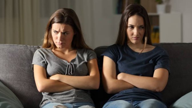 How to deal with being surrounded by fake friends who backstab you?