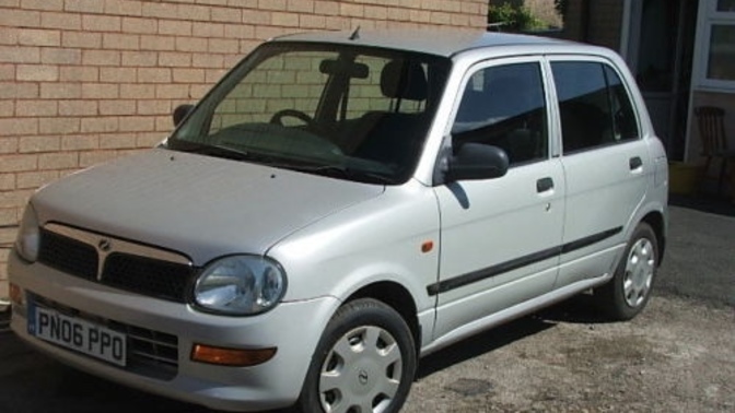 Is having a crappy car more attractive to women rather than having no car at all?