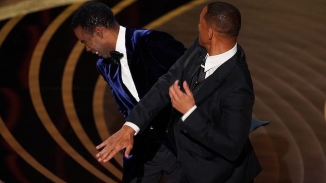 Should Will Smith banned from attending Oscars for 10 years for slapping Chris Rock?