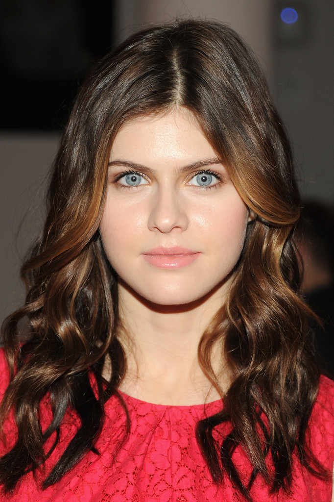 Do you find Alexandra Daddario attractive or pretty?