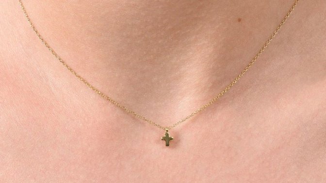 Which os this cross jewelry looks best for daily wearing?