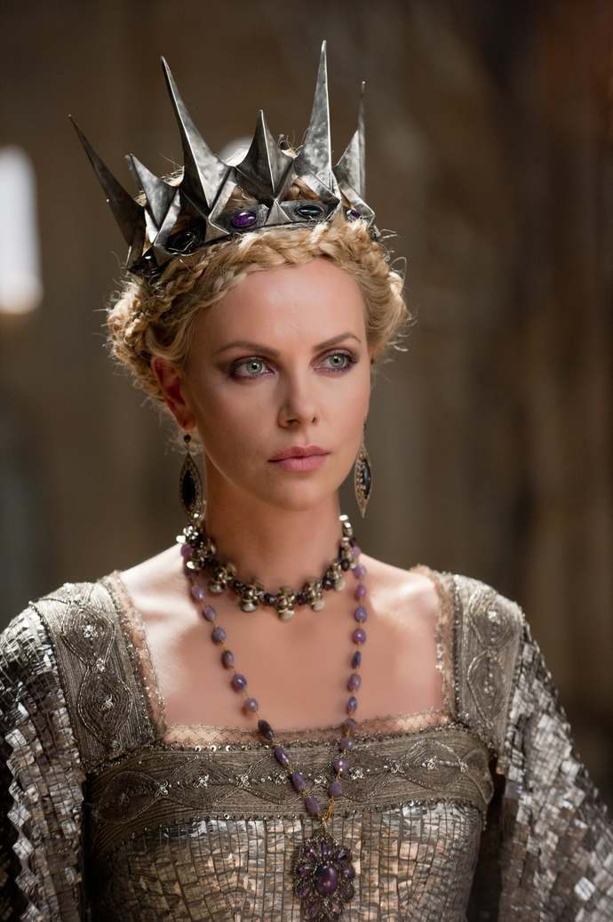 Is Charlize Theron pretty?