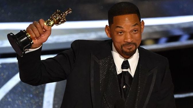 Should Will Smith give up his Oscar?