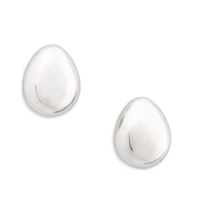 Which pebble or ova earring looks best for daily wear?