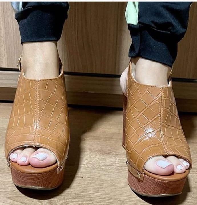 Do you like wooden in footwear?