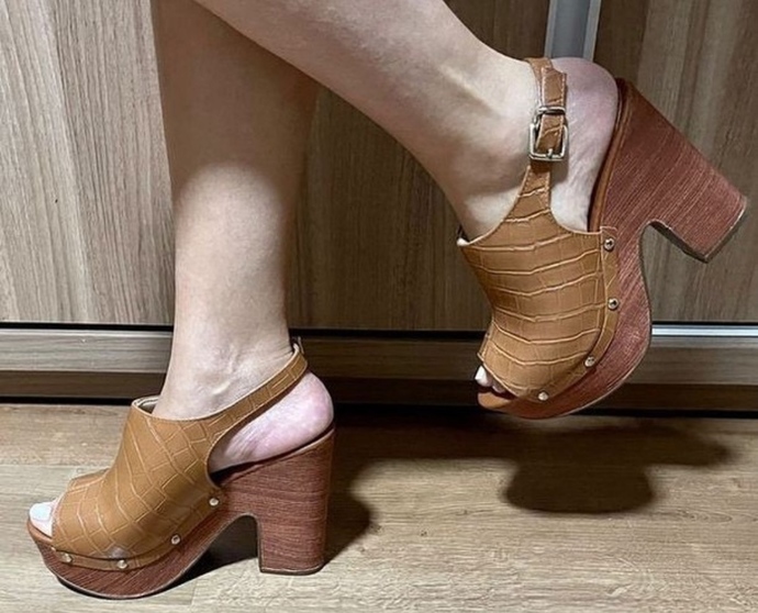 Do you like wooden in footwear?