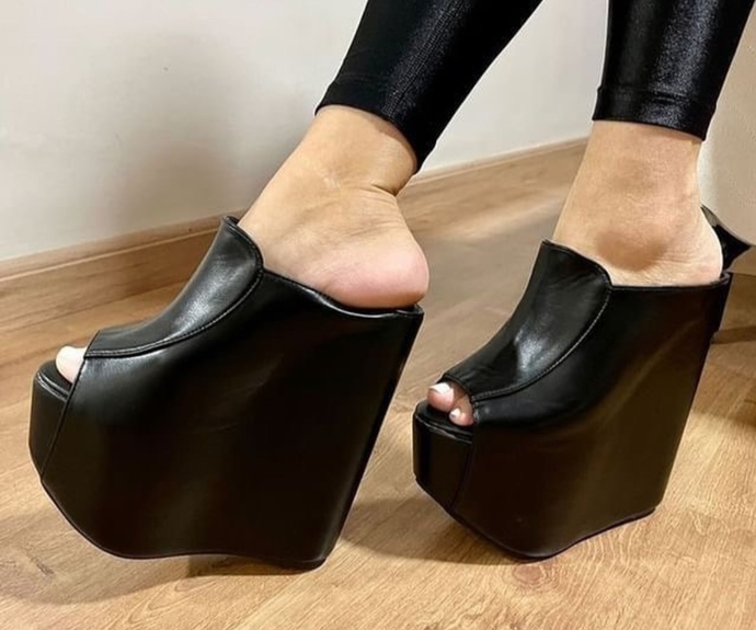 Which black you like more?