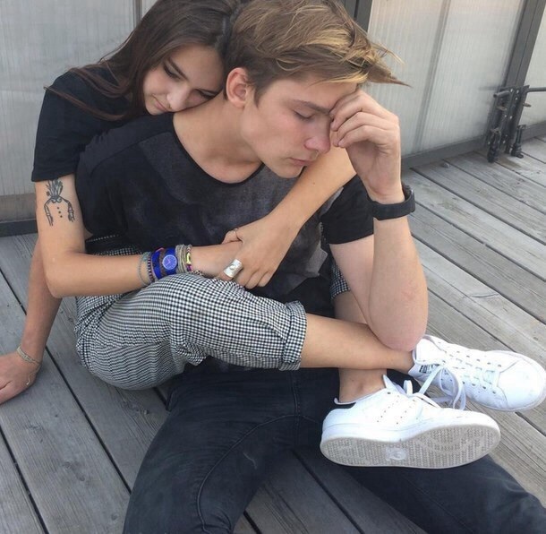 How can you tell if your best friend likes you as more than a friend?
