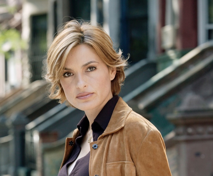 What’s your favorite detective benson hairstyle ?