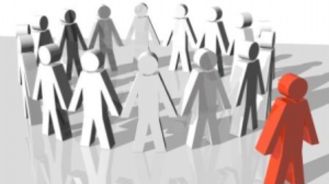 To promote the adaptation of immigrants, for you what is the best solution, assimilation or integration?