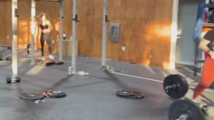 Would you consider her to be ‘thick’ or is this pretty average body for any girl who works out?