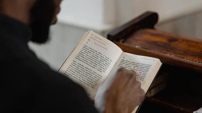 Do you take ministers or Christians who habitually cheat seriously?