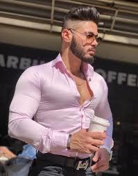 Ladies do you like to see men wearing revealing outfit?