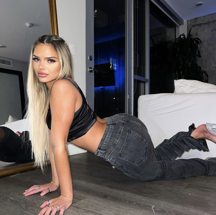Does she have ETHEREAL & UNIQUE BEAUTY/LOOKS?