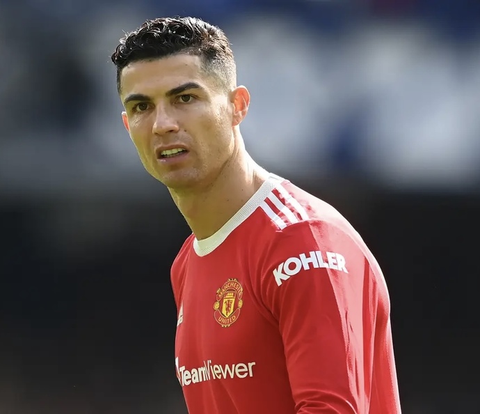 Would you date Cristiano Ronaldo if he were single?