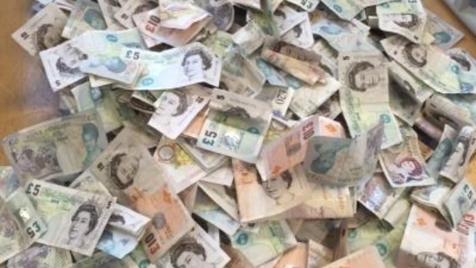 Would you rather win £50000 today or wait 10 years to win £500000?