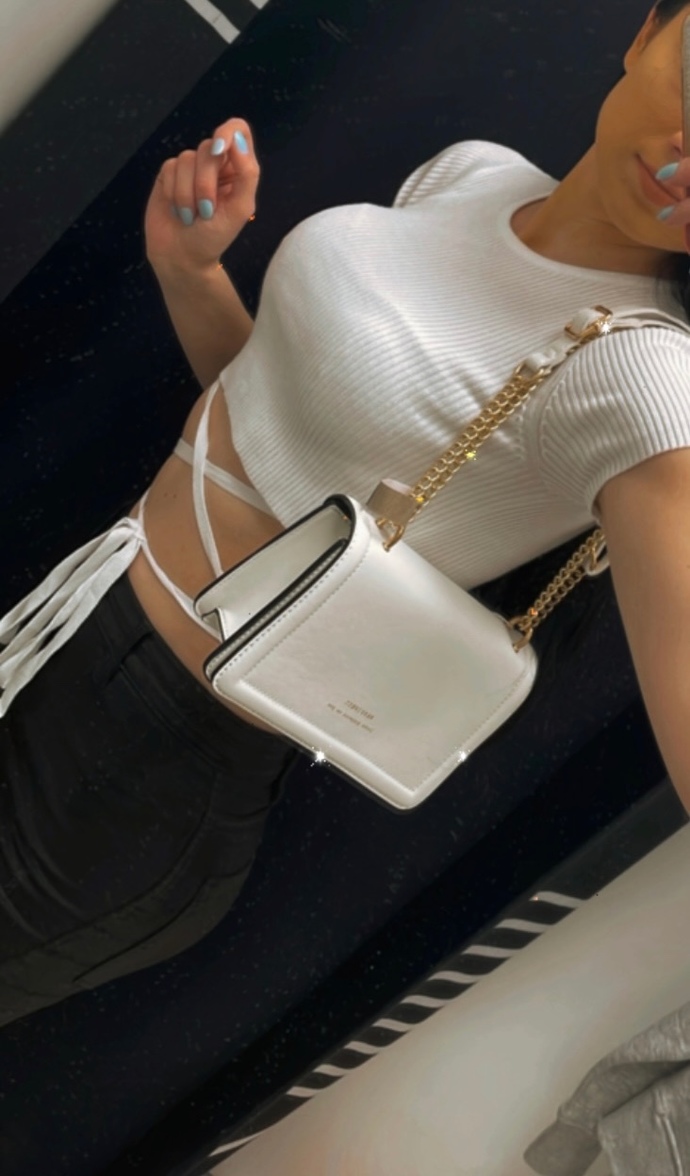 Does this top look good or not?