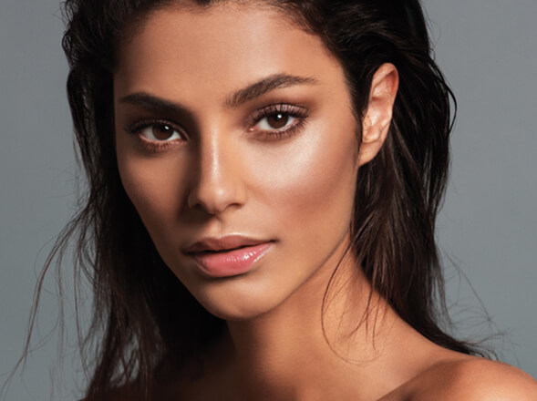 Guys, What kind of girls skin do you prefer? tanned skin or light skin?