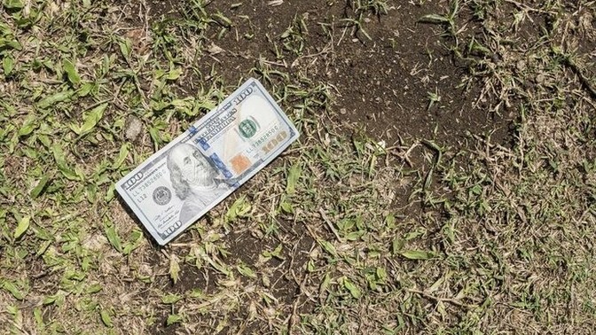 What would you do if you saw a person drop $100 right in front of you and they had no idea that they dropped it?