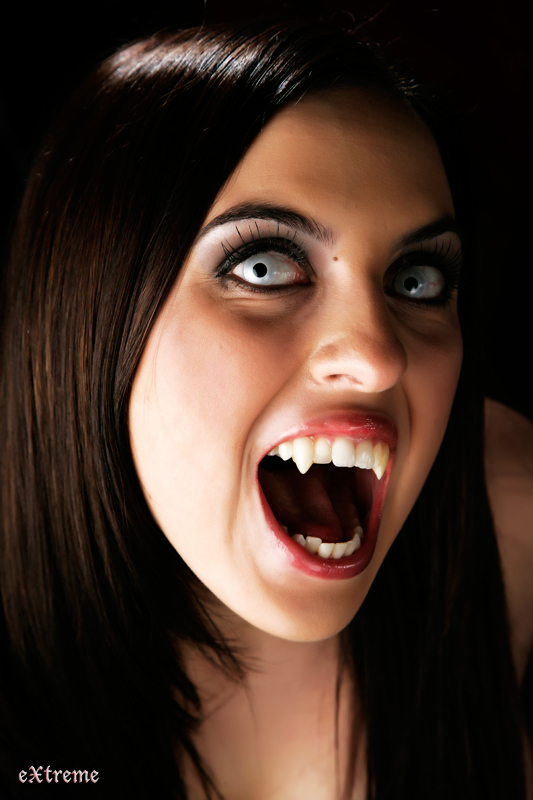 Guys, Would you date a woman with teeth like this?