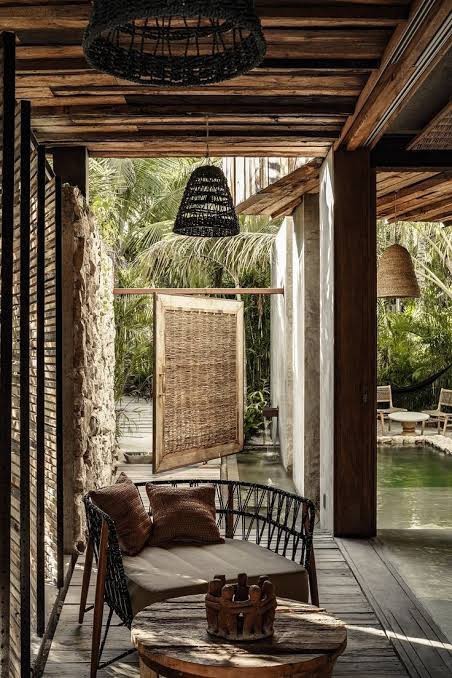 Would you have a romantic night at this resort?