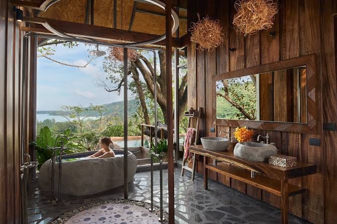 Would you have a romantic night at this resort?