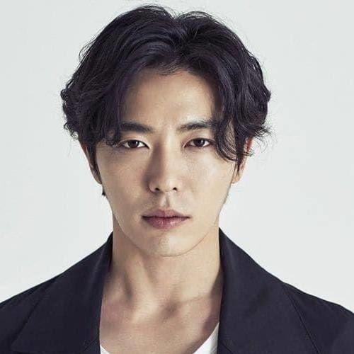 Which among these hairstyle women prefer in men?