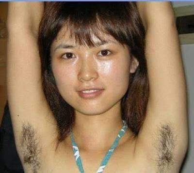 Should a girl have armpit hair or not?