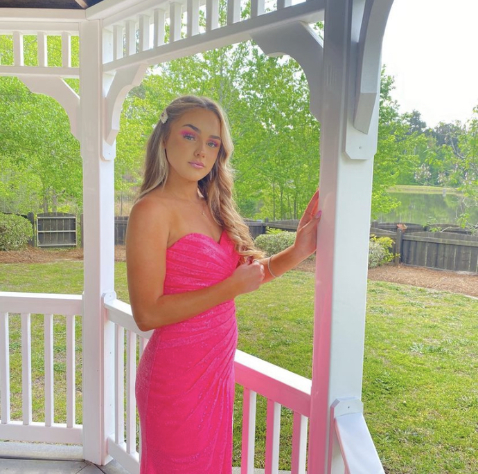Which dress do you like?