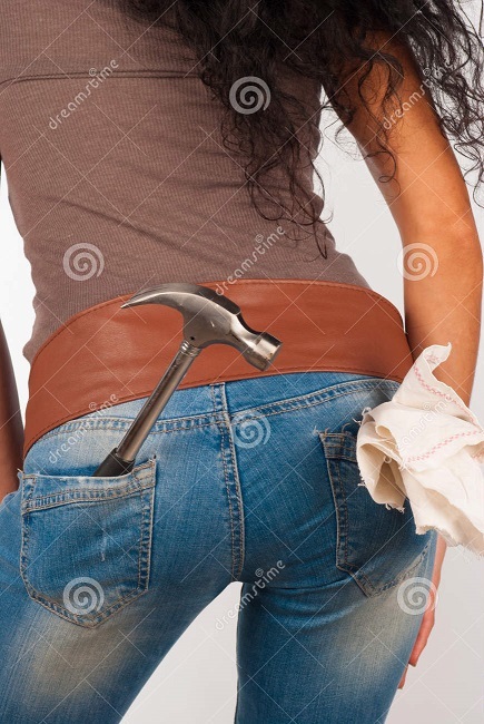 What are your thoughts on a handy woman? Would you date?