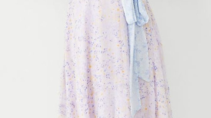 What type of accessory would you choose for this dress a dainty necklace or bracelet?