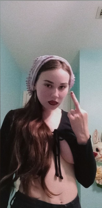 Does the middle finger offend you (not when directed at you)?