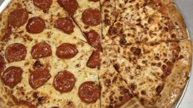 Cooking: What Sort of Pizza Cheese/Cooking Produces This Effect?