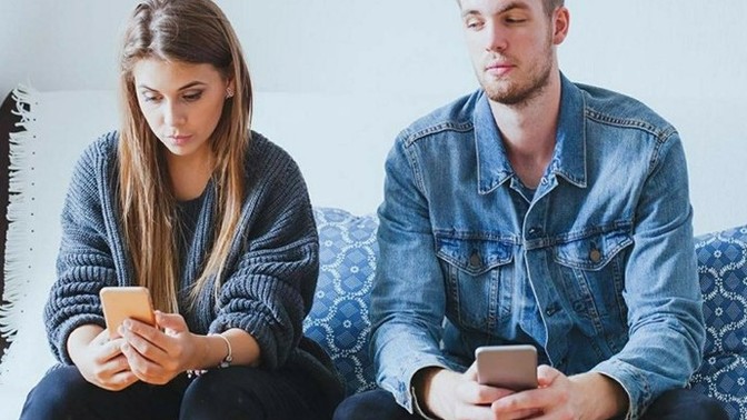 My friend says, his wife snoops through his phone.. what should I say to him?