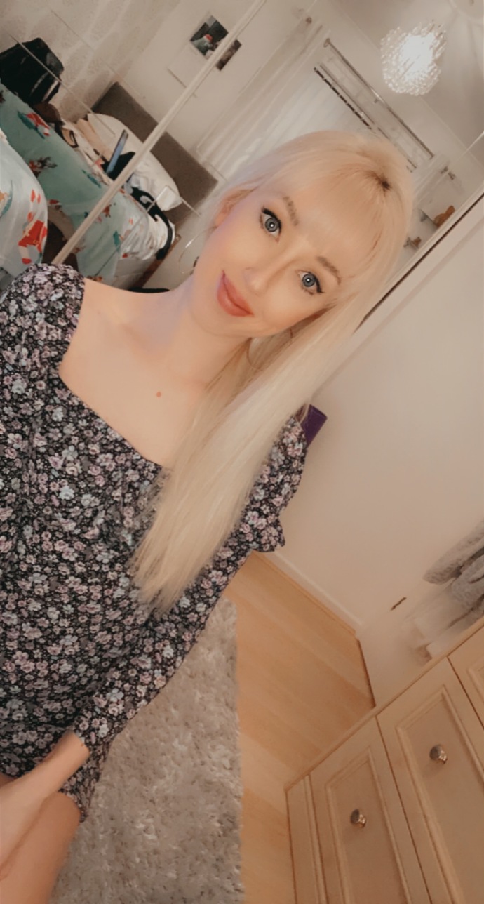 How to keep blonde hair healthy?