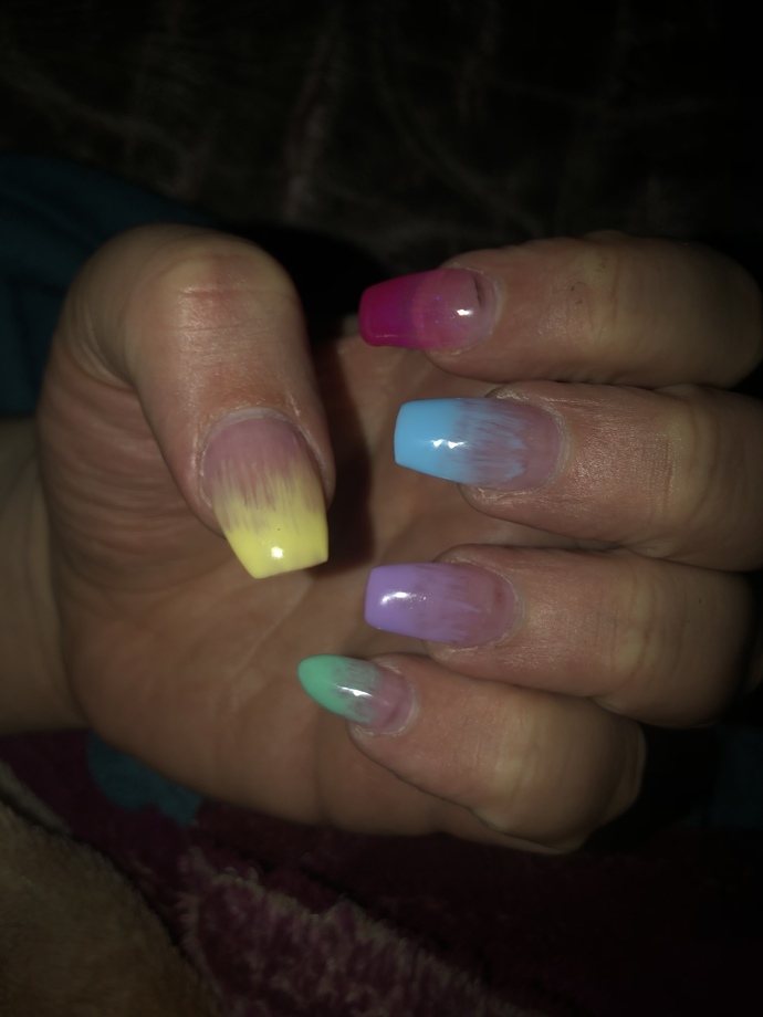 Are colored fingernails using polish more cute than a simple clear coat?
