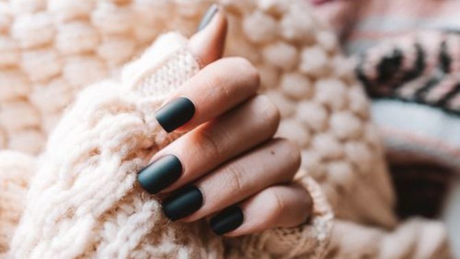 Are colored fingernails using polish more cute than a simple clear coat?