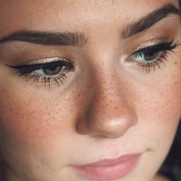 The fake freckle trend?