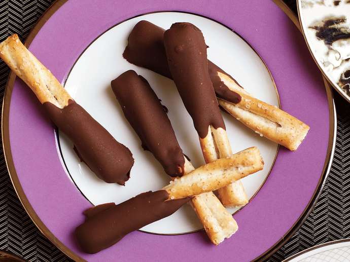 Can I wear these shorts with my thin legs?