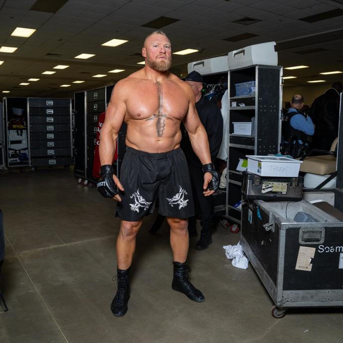 Girls, do you like with a body similar to Brock Lesnar? Is it attractive physique besides the big muscles?