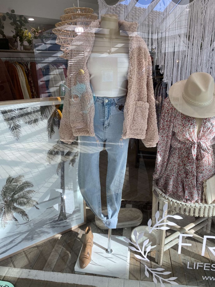 Do you like this outfit?