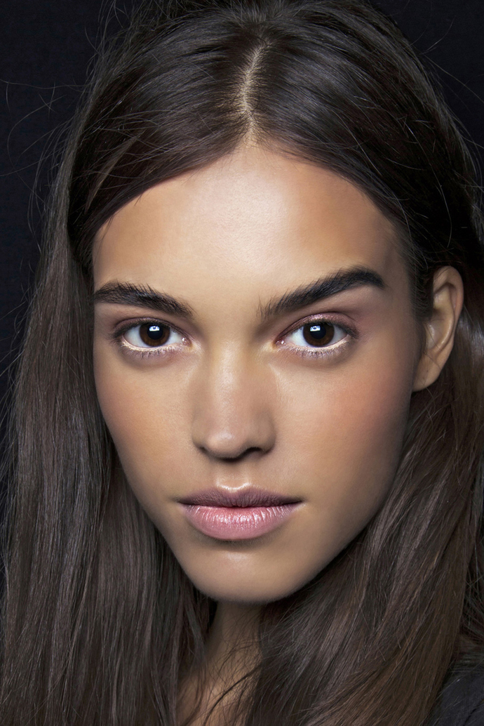 Guy I like has dated gorgeous girls who don’t wear makeup. Does this mean he doesnt like girls who look like this?