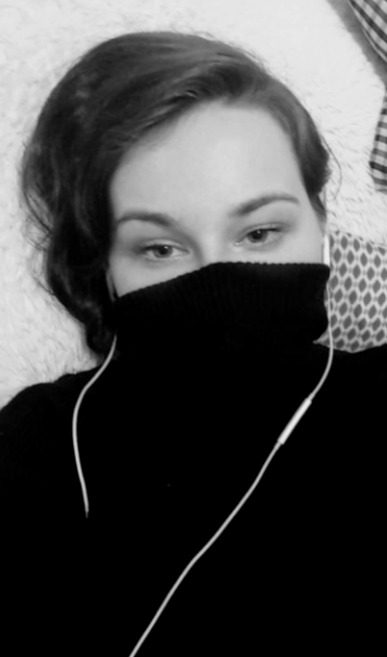 Yes, Im using my turtleneck as a mask 😂