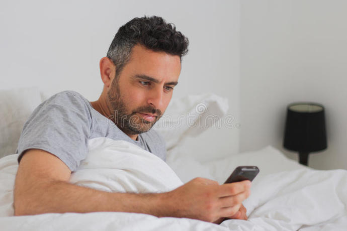 Would a man loose interest or respect for a girl he been talking with for a while if she sent him a steamy pic though he never indicated he wanted it?