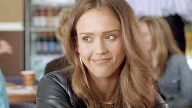 Natalie Portman vs Jessica Alba Who’s prettier?
